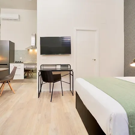 Del Parque Flats Estudio Capuchinos Apartment